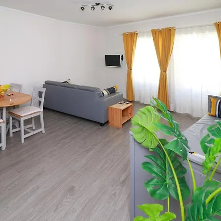 Flats Пареде