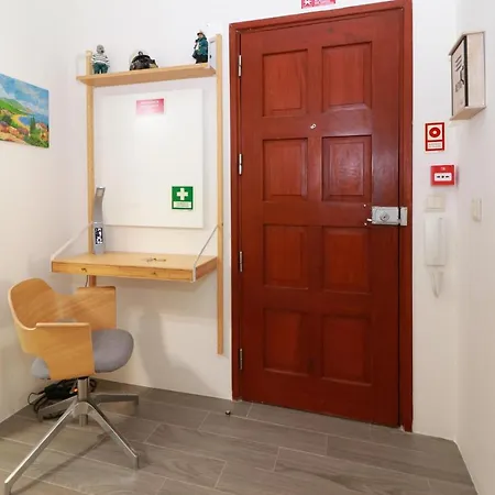 Flats * Пареде